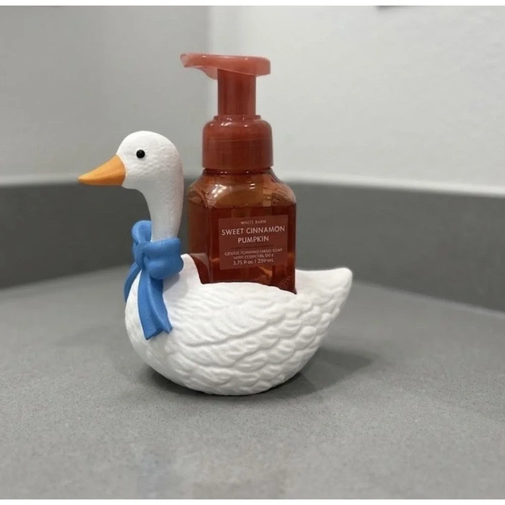 Blue Ribbon Goose Bath and Body Works Foaming Soap Holder 3D Printed